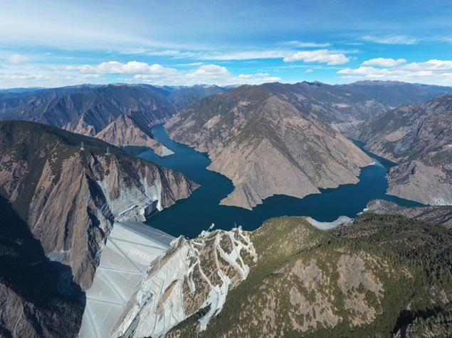 中国已建最高土石坝雅砻江两河口水电站。王柏麟摄