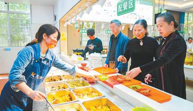 家门口养老，呵护银发族幸福晚年